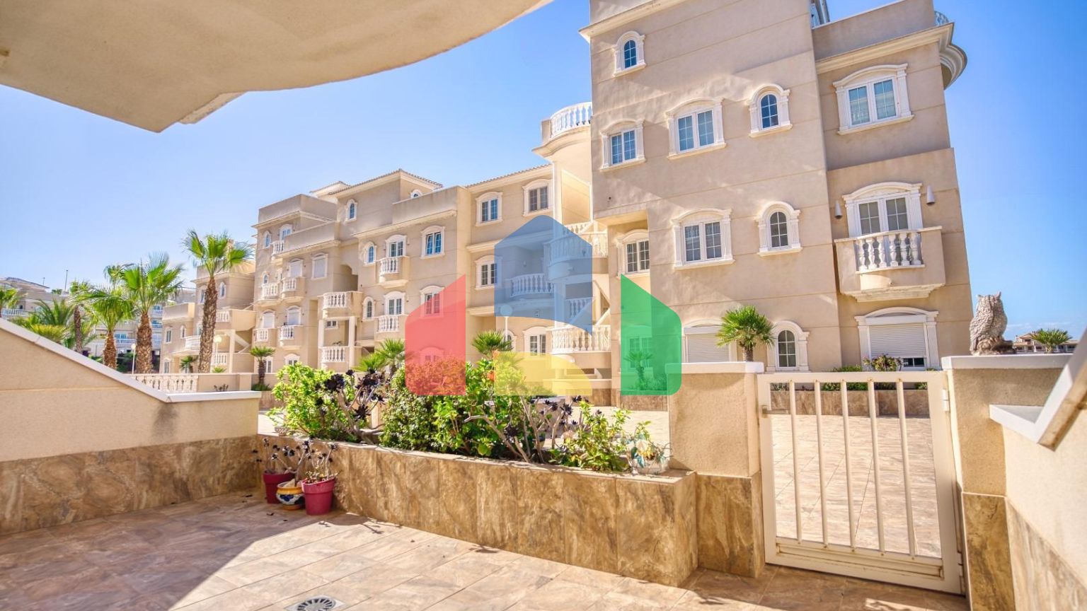 Квартира в средиземноморском стиле с видом на море в Guardamar дель Segura