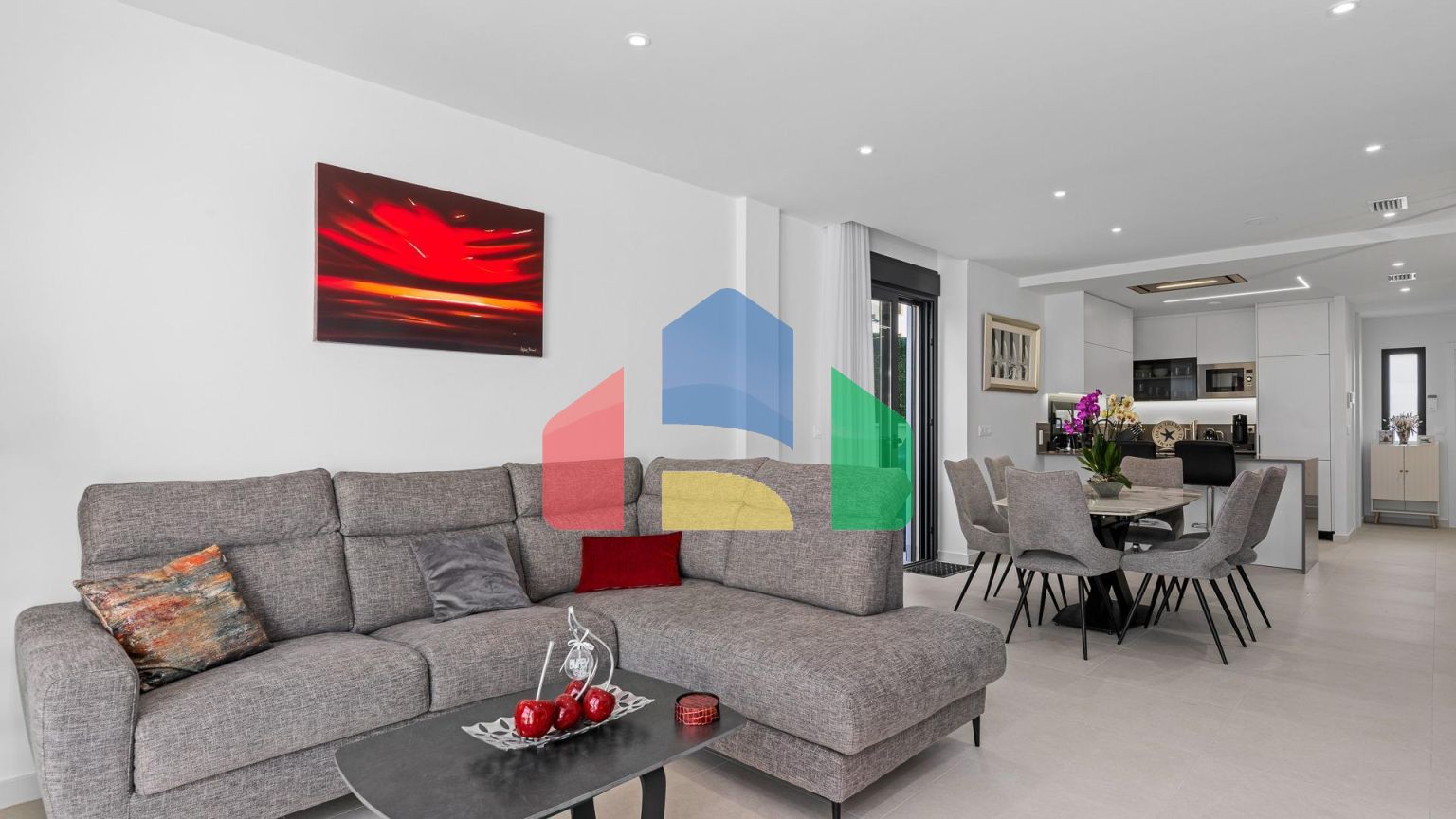 НОВЫЕ ДВУХЭТАЖНЫЕ ВИЛЛЫ В ГУАРДАМАР-ДЕЛЬ-СЕГУРА