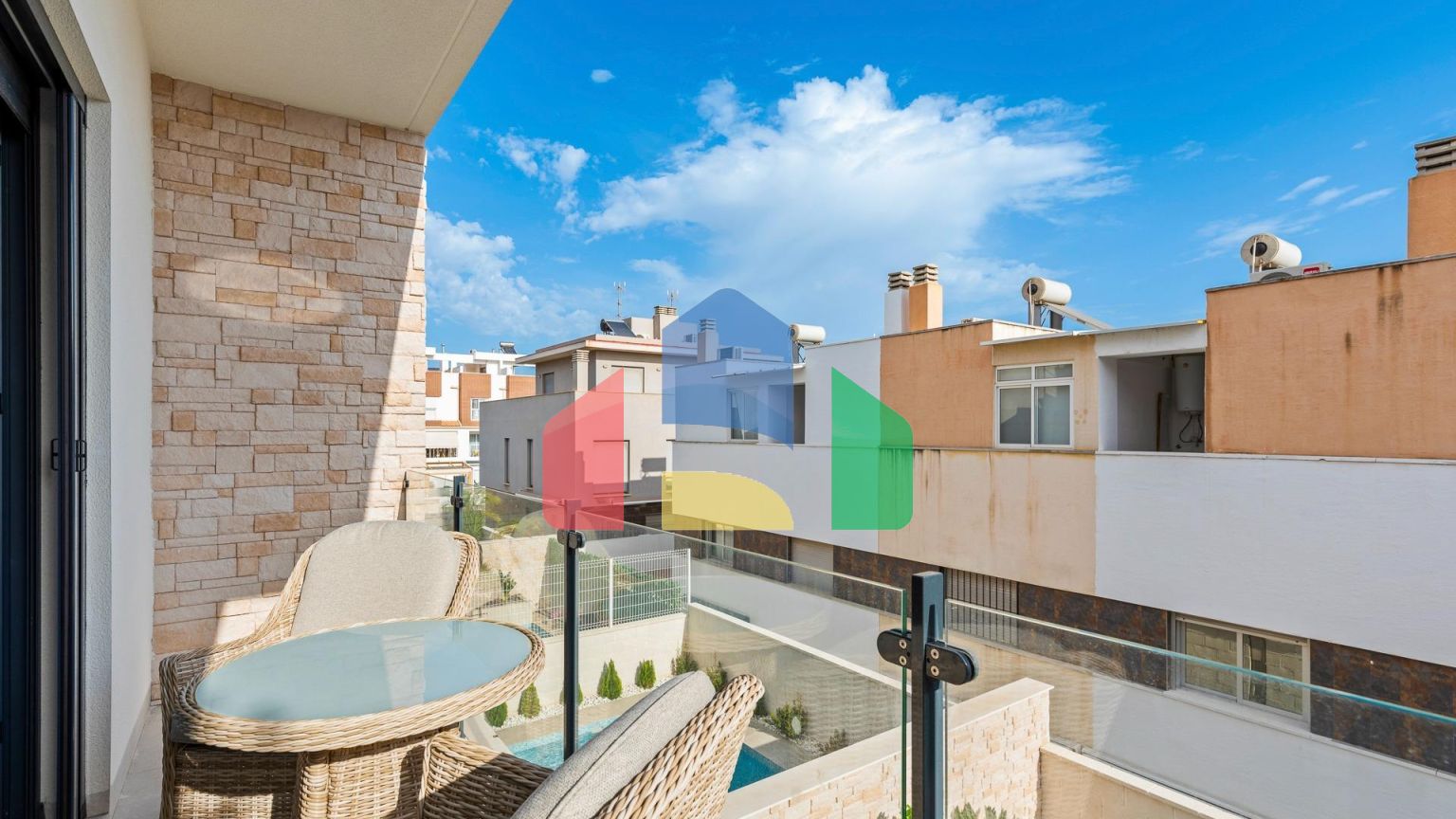 НОВЫЕ ДВУХЭТАЖНЫЕ ВИЛЛЫ В ГУАРДАМАР-ДЕЛЬ-СЕГУРА