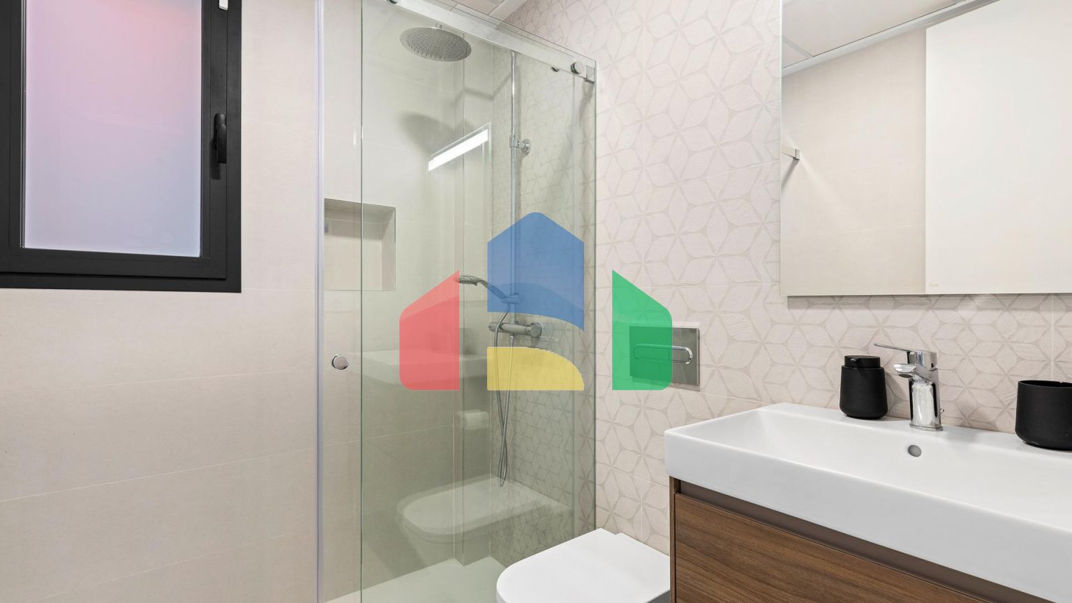 НОВЫЕ ДВУХЭТАЖНЫЕ ВИЛЛЫ В ГУАРДАМАР-ДЕЛЬ-СЕГУРА