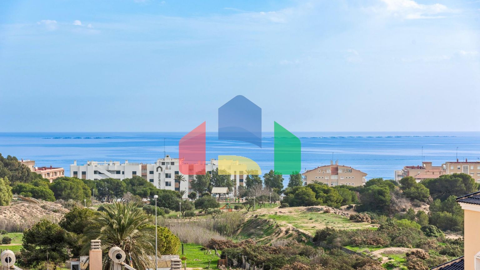 НОВЫЕ ДВУХЭТАЖНЫЕ ВИЛЛЫ В ГУАРДАМАР-ДЕЛЬ-СЕГУРА