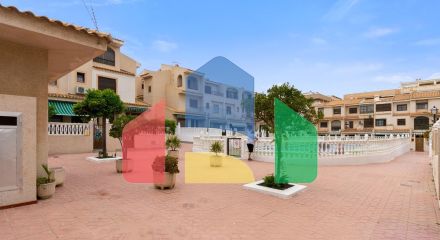 ТРЕХЭТАЖНЫЙ ДОМ В ГУАРДАМАР. 4 СПАЛЬНИ. 3 ВАННЫЕ КОМНАТЫ. ЦОКОЛЬНЫЙ ЭТАЖ. БАССЕЙН. ПЛЯЖ В 250 МЕТРАХ