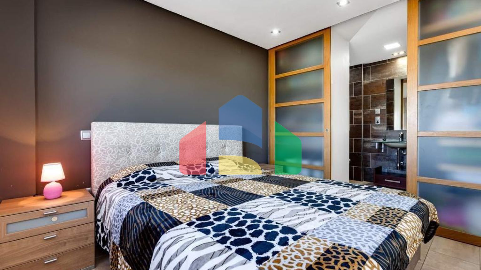 АПАРТАМЕНТЫ С ВИДОМ НА МОРЕ! 100М2. ЗАКРЫТЫЙ ЭЛИТНЫЙ КОМПЛЕКС. БАССЕЙН.СПА.ТРЕН-ЗАЛ.ГАРАЖ+КЛАДОВКА