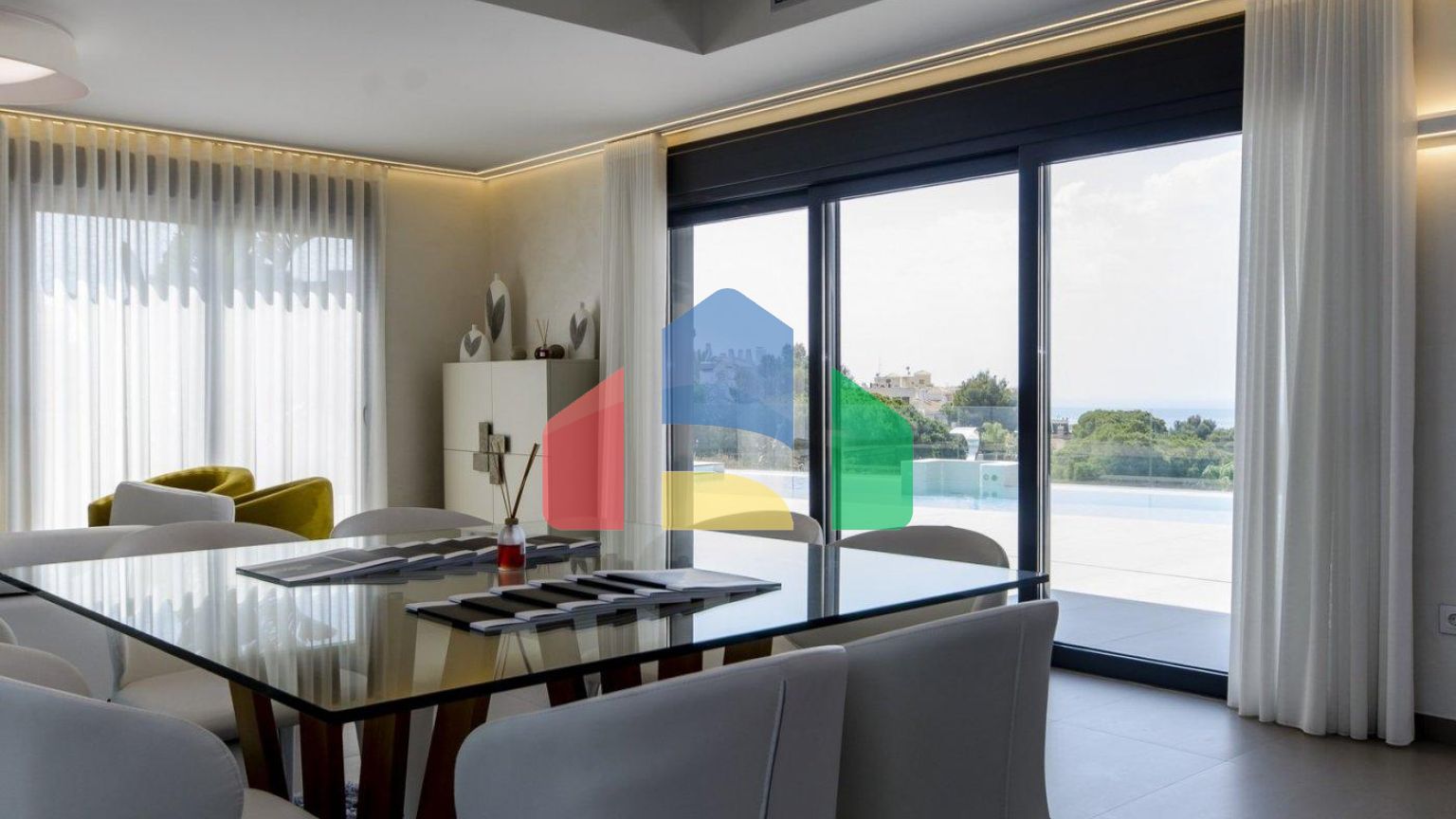 НОВЫЕ СТРОИТЕЛЬНЫЕ ВИЛЛЫ В 250 М ОТ ПЛЯЖА В КАМПУМОРЕ