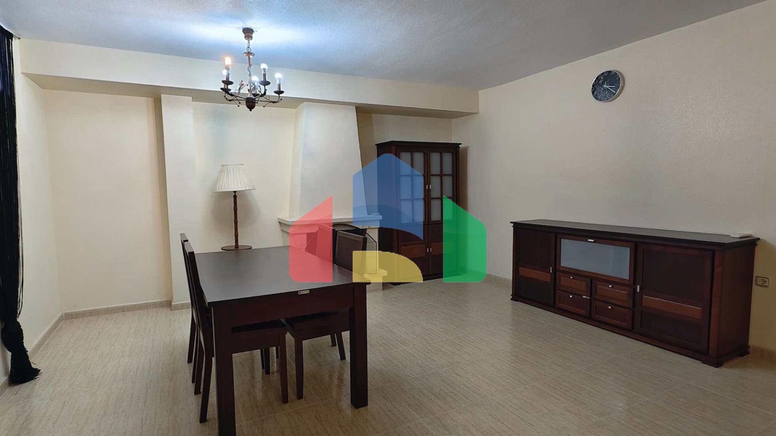 ВИЛЛА С БАССЕЙНОМ ЩБЩЕГО ПОЛЬЗОВАНИЯ. 4 СПАЛЬНИ. 2 ВАННЫЕ КОМНАТЫ. УЧАСТОК 165 М2. ПЛОЩАДЬ 207 М2.