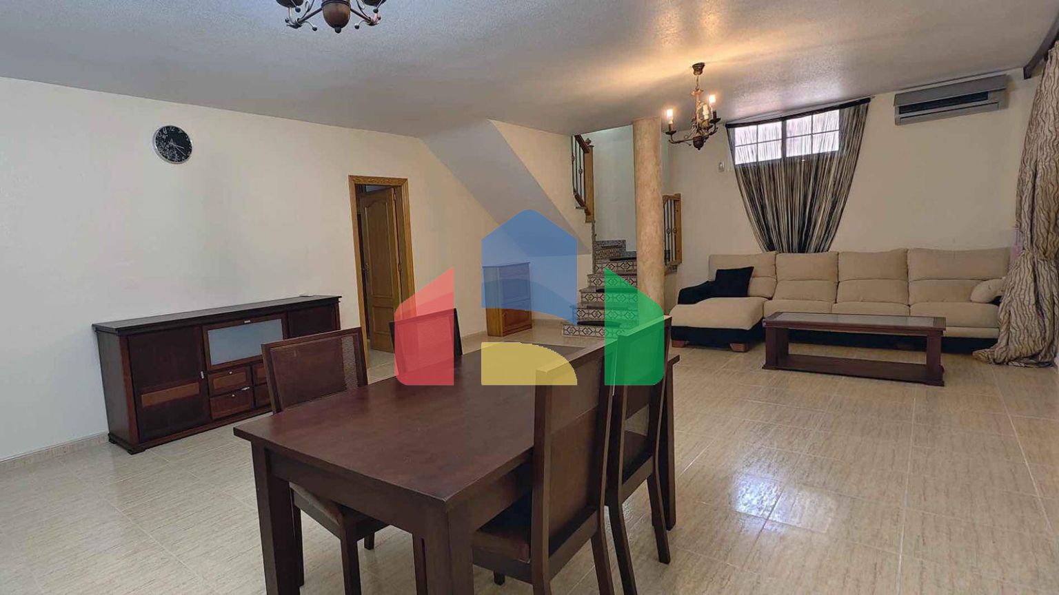 ВИЛЛА С БАССЕЙНОМ ЩБЩЕГО ПОЛЬЗОВАНИЯ. 4 СПАЛЬНИ. 2 ВАННЫЕ КОМНАТЫ. УЧАСТОК 165 М2. ПЛОЩАДЬ 207 М2.