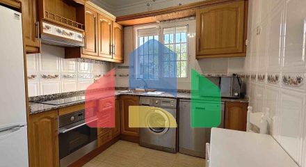 ВИЛЛА С БАССЕЙНОМ ЩБЩЕГО ПОЛЬЗОВАНИЯ. 4 СПАЛЬНИ. 2 ВАННЫЕ КОМНАТЫ. УЧАСТОК 165 М2. ПЛОЩАДЬ 207 М2.