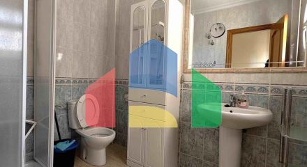 ВИЛЛА С БАССЕЙНОМ ЩБЩЕГО ПОЛЬЗОВАНИЯ. 4 СПАЛЬНИ. 2 ВАННЫЕ КОМНАТЫ. УЧАСТОК 165 М2. ПЛОЩАДЬ 207 М2.