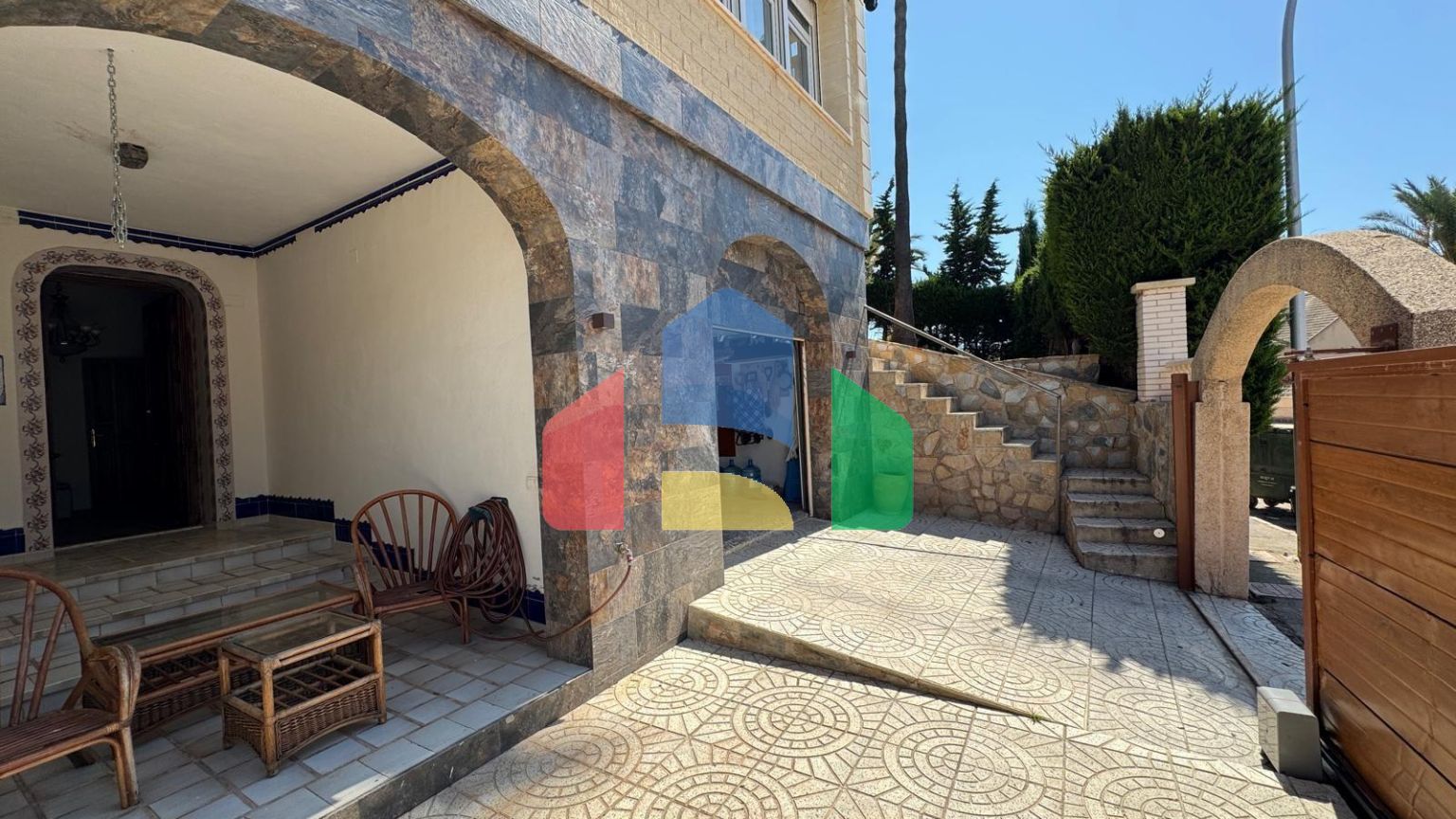 ШИКАРНАЯ ВИЛЛА В КАМПОАМОР 639 М2. 5 СПАЛЕН. 4 ВАННЫЕ КОМНАТЫ. ГАРАЖ. ПРИВАТНЫЙ БАССЕЙН. УЧАСТОК 800 М2. ПЛЯЖ В 650 ÐÐÐ¢Ð