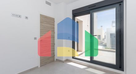 ВИЛЛА НОВОСТРОЙ. 3 СПАЛЬНИ. 2 ВАННЫЕ КОМНАТЫ. 140М2 УЧАСТОК. ГАРАЖ+БАССЕЙН.