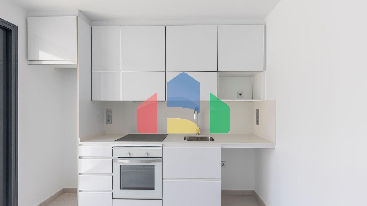 ВИЛЛА НОВОСТРОЙ. 3 СПАЛЬНИ. 2 ВАННЫЕ КОМНАТЫ. 140М2 УЧАСТОК. ГАРАЖ+БАССЕЙН.