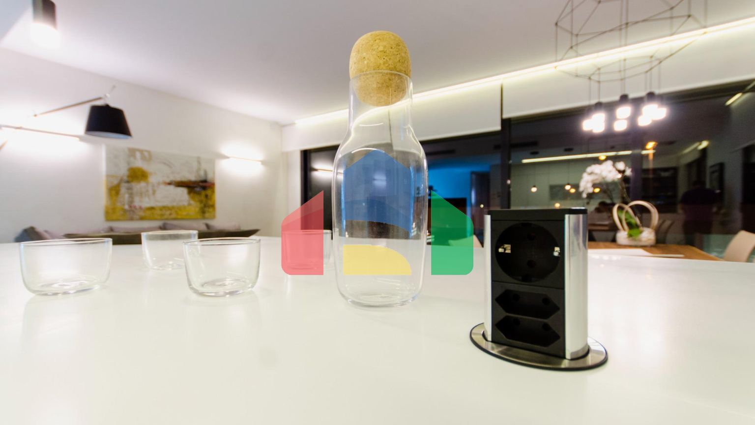 НОВОЕ СТРОИТЕЛЬСТВО В ОРИХУЭЛА-КОСТА. 4 СПАЛЬНИ. УЧASTOK. ГАРАЖ. СОБСВЕННЫЙ БАСЕЙН. ПЛЯЖ ВСЕГО в 350 МЕТРАХ.