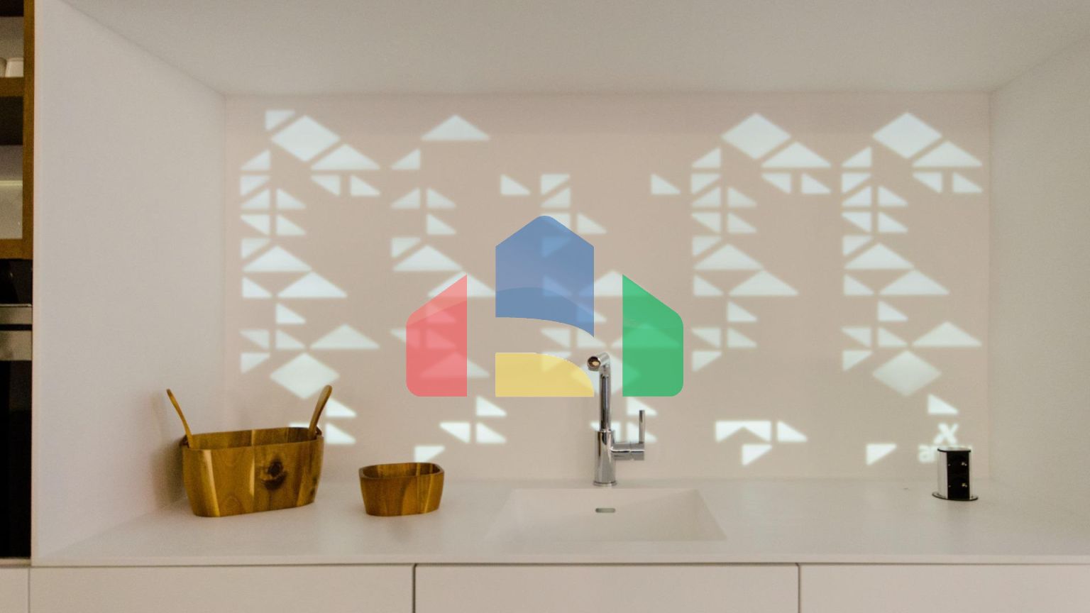 НОВОЕ СТРОИТЕЛЬСТВО В ОРИХУЭЛА-КОСТА. 4 СПАЛЬНИ. УЧASTOK. ГАРАЖ. СОБСВЕННЫЙ БАСЕЙН. ПЛЯЖ ВСЕГО в 350 МЕТРАХ.