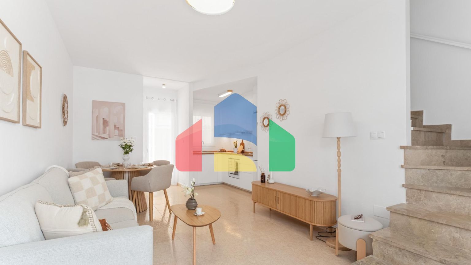 Отремонтированная и совершенно новая недвижимость в Ориуэле, Кози-Кост — Филиппины