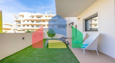 ШИКАРНАЯ КВАРТИРА С ТУР-ЛИЦЕНЗИЕЙ. 2 СПАЛЬНИ. 2 ВАННЫЕ КОМНАТЫ. ГАРАЖ+КЛАДОВКА. БАССЕЙН.