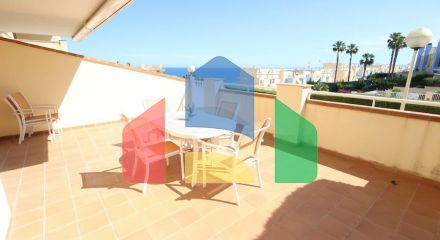 Apartment with sea views in Aguamarina