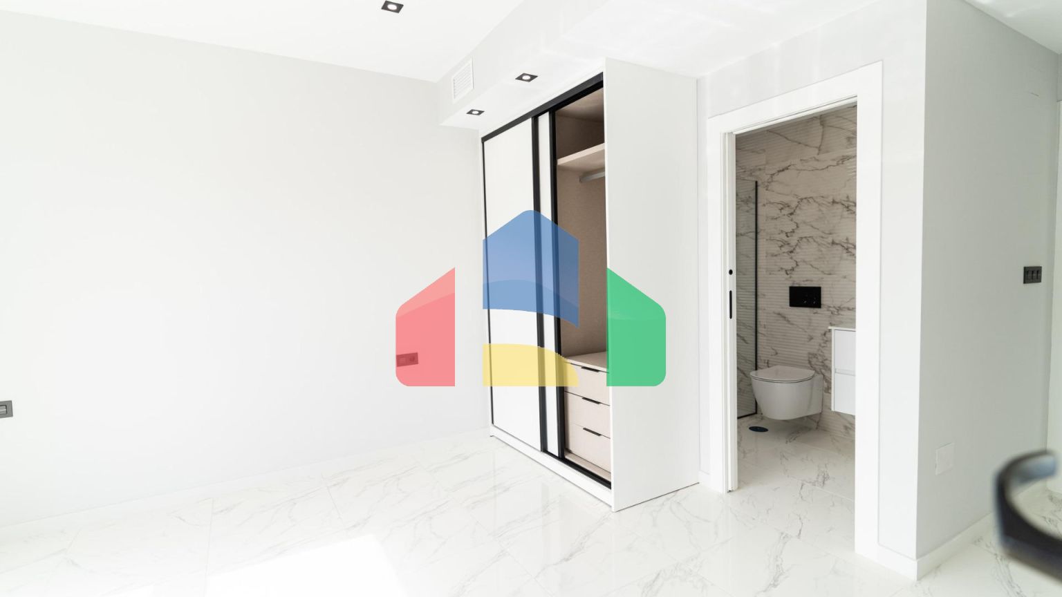 НОВЫЙ ЖИЛОЙ КОМПЛЕКС В ПУНТА-ПРИМА