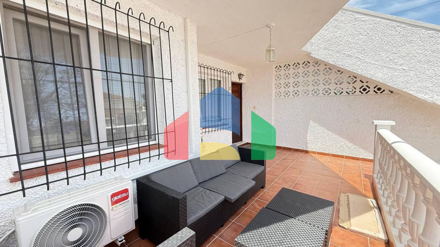 Бунгало на первом этаже, после ремонта, с 2 спальнями и 1 ванной комнатой