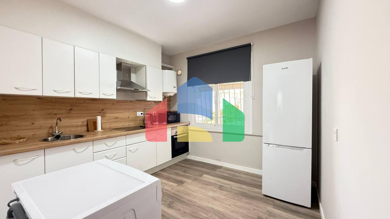 Бунгало на первом этаже, после ремонта, с 2 спальнями и 1 ванной комнатой