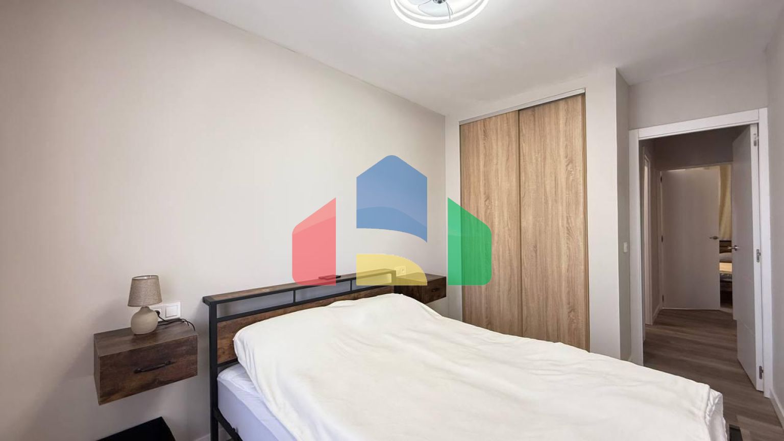 Бунгало на первом этаже, после ремонта, с 2 спальнями и 1 ванной комнатой