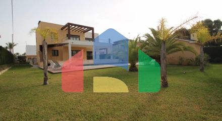 Вилла в Ориуэла Коста ID B10062