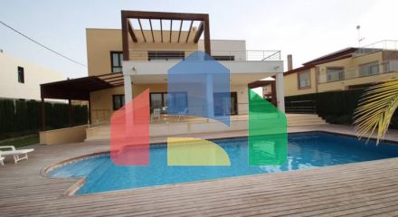 Вилла в Ориуэла Коста ID B10062