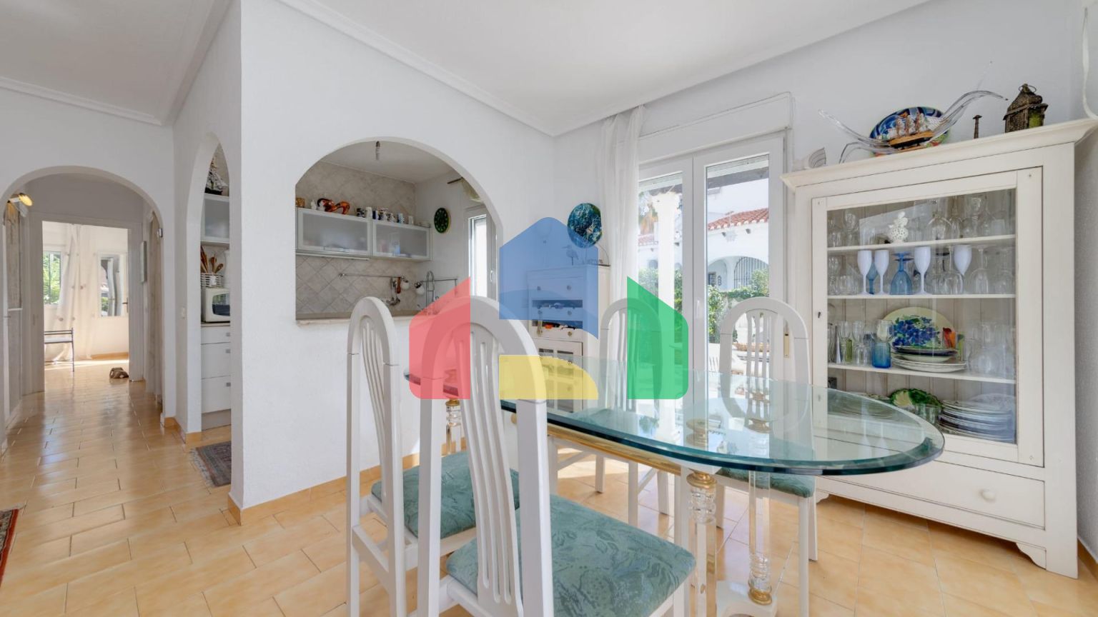 Продается одноэтажная вилла в Ла Зения