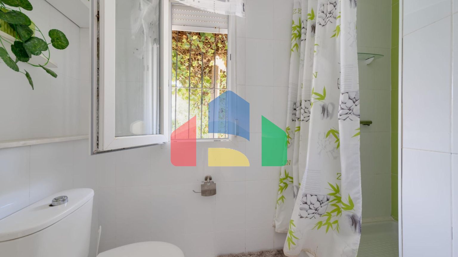 Продается одноэтажная вилла в Ла Зения