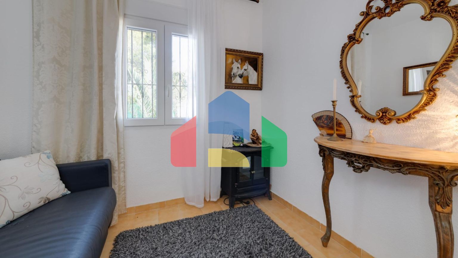 Продается одноэтажная вилла в Ла Зения