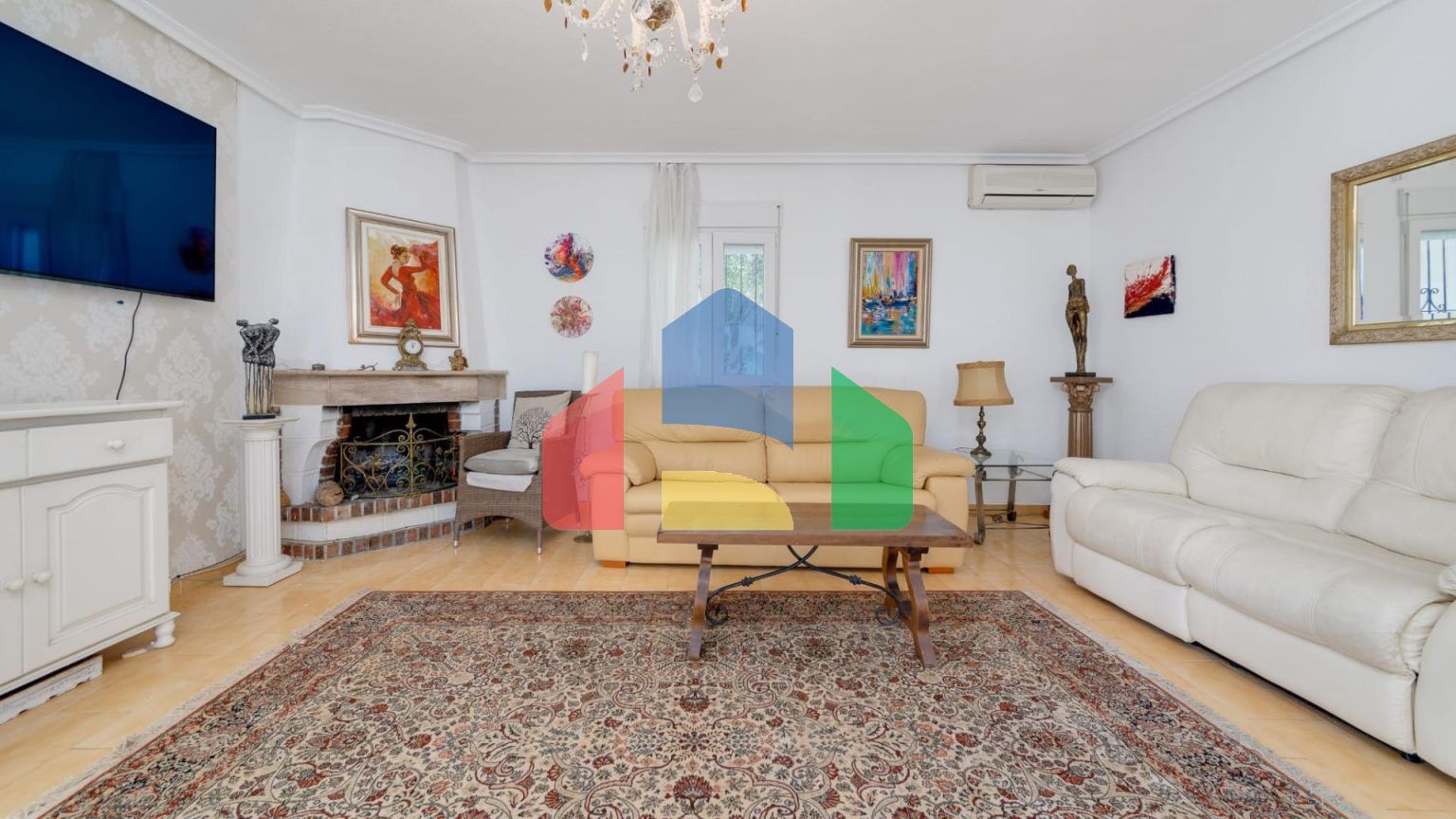 Продается одноэтажная вилла в Ла Зения