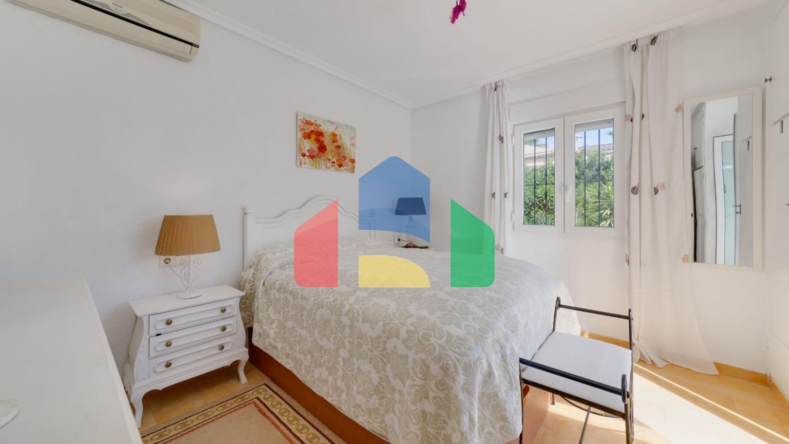 Продается одноэтажная вилла в Ла Зения