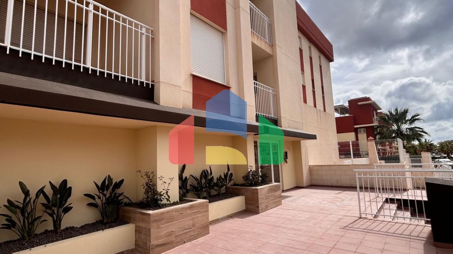 Регенерированный жилой комплекс в Ломас-де-Кабо-Роиг — обновленные апартаменты