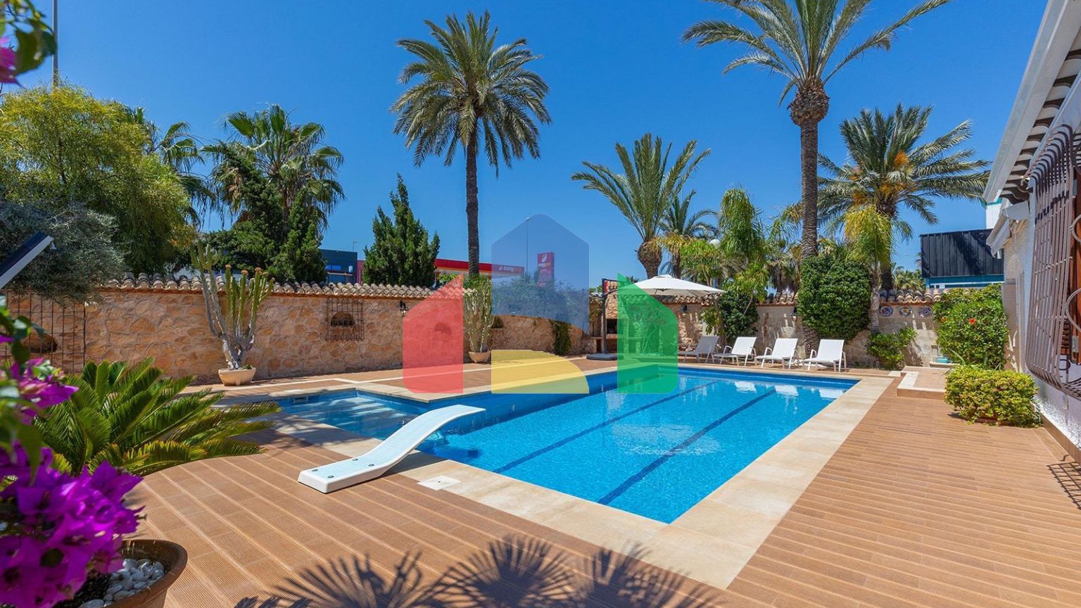 Вилла в Ориуэла Коста ID B10914