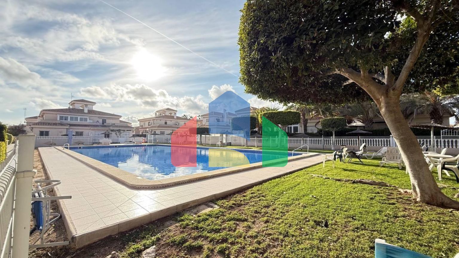 Эксклюзивный спаренный дом с подогревом полов во всем доме после ремонта