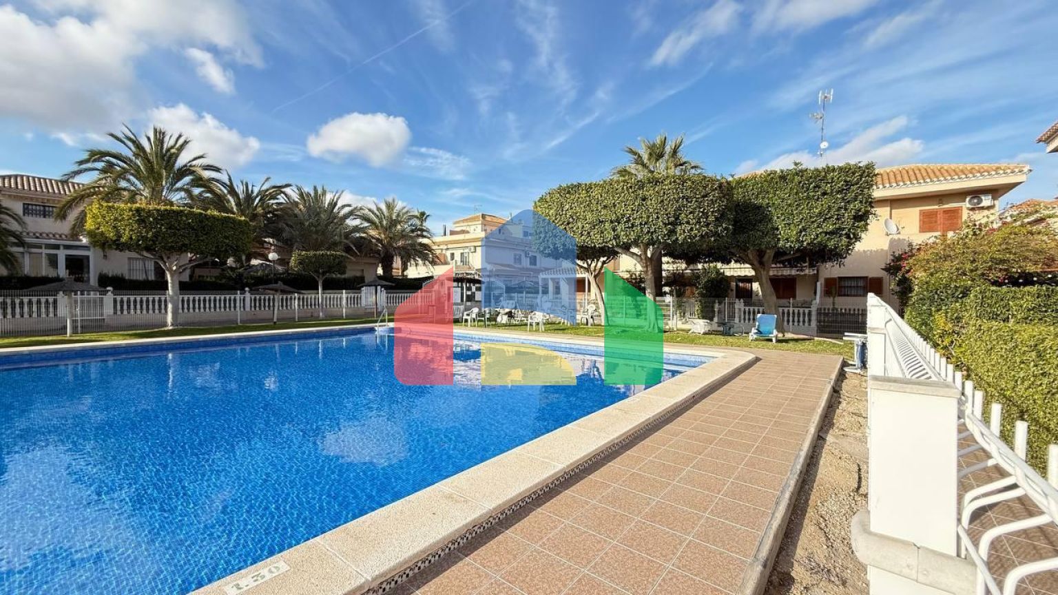 Эксклюзивный спаренный дом с подогревом полов во всем доме после ремонта