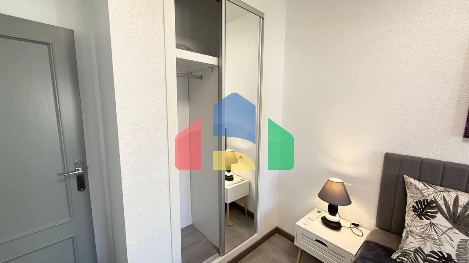 Эксклюзивный спаренный дом с подогревом полов во всем доме после ремонта