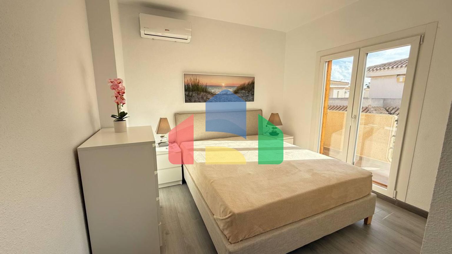 Эксклюзивный спаренный дом с подогревом полов во всем доме после ремонта