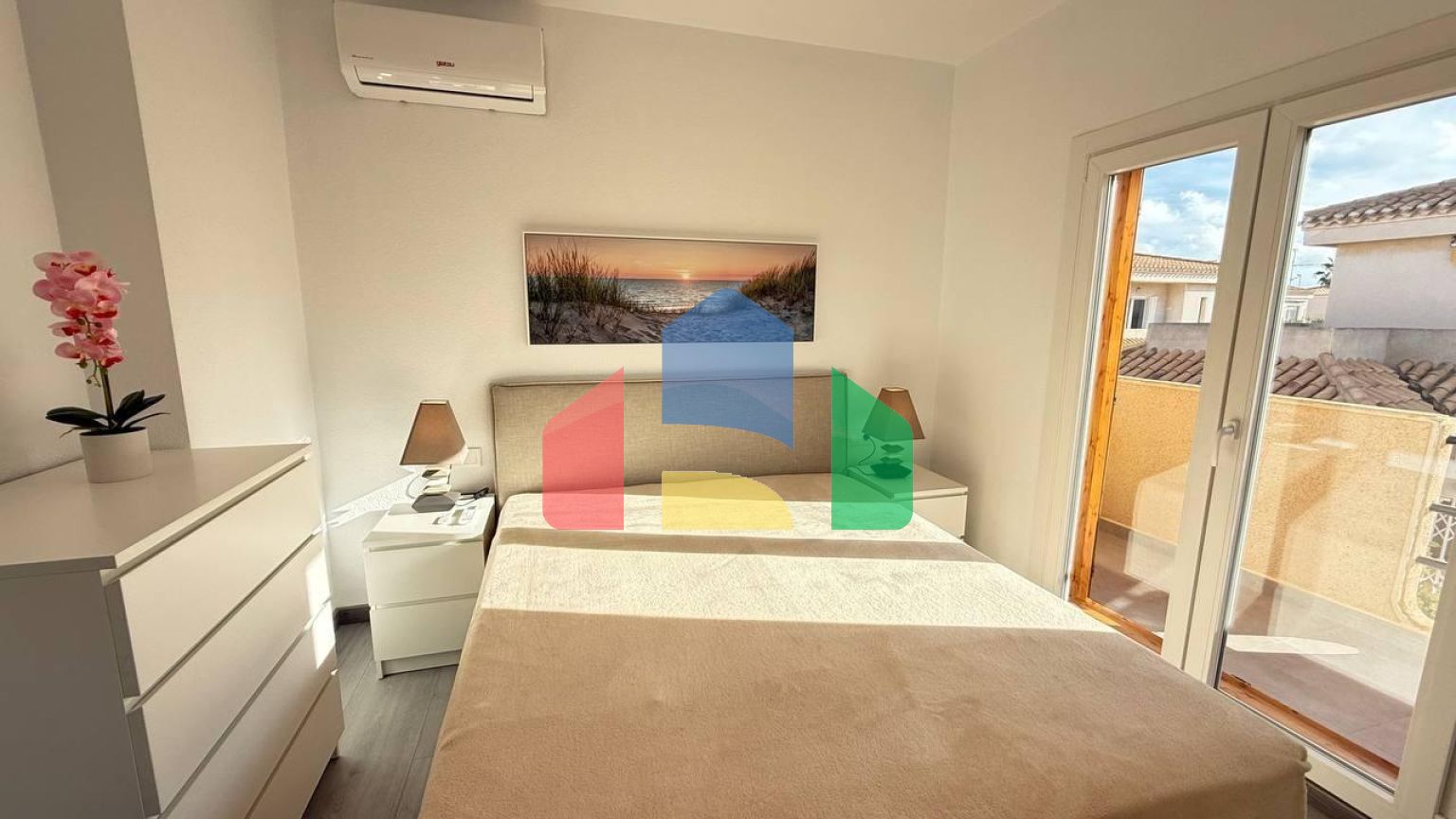 Эксклюзивный спаренный дом с подогревом полов во всем доме после ремонта