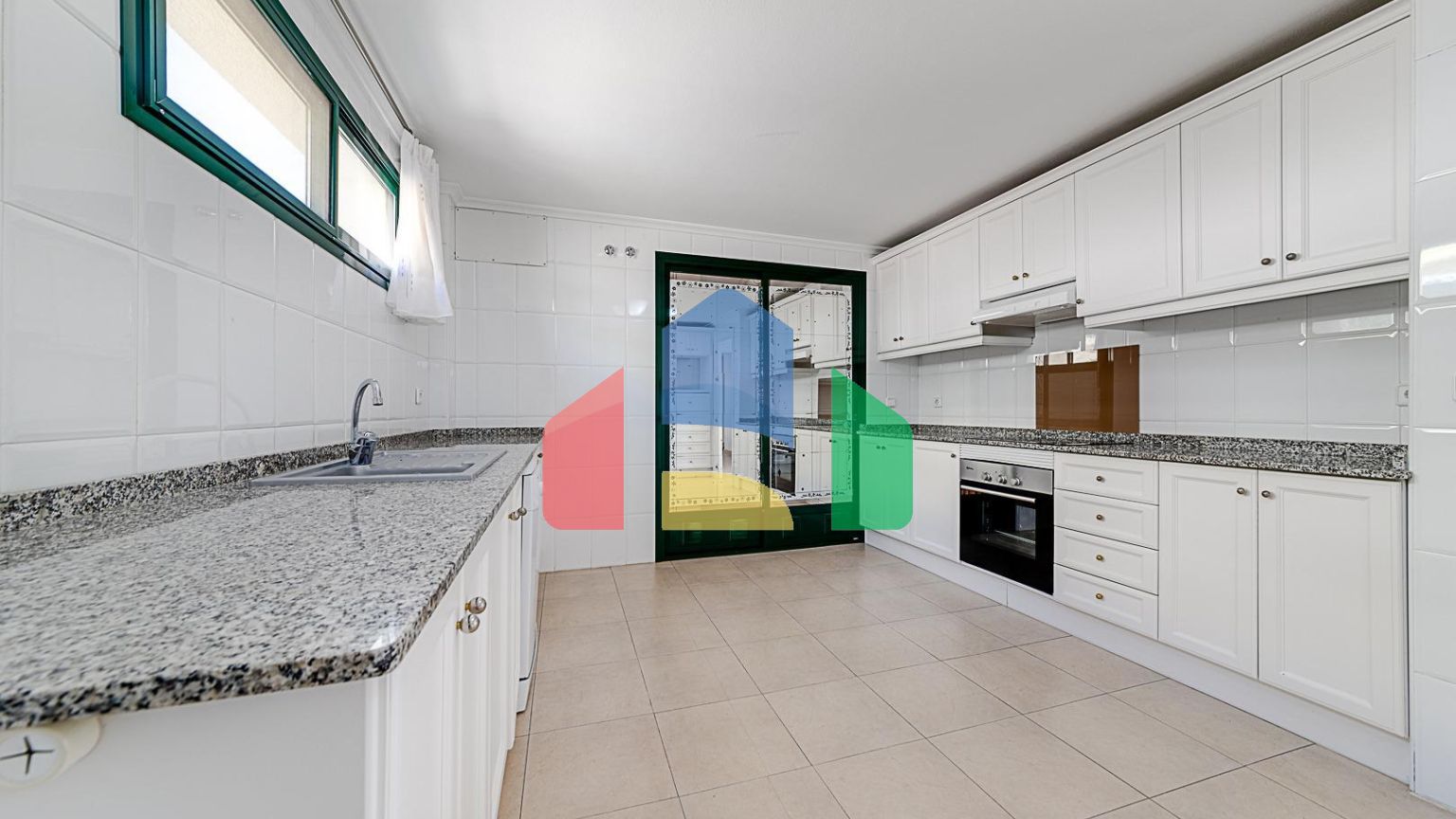 Просторные и роскошные апартаменты с видом на море в Lomas de Campoamor