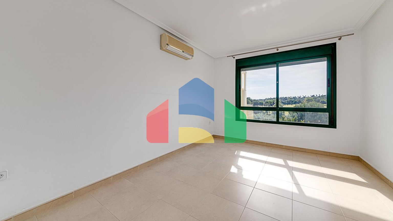 Просторные и роскошные апартаменты с видом на море в Lomas de Campoamor