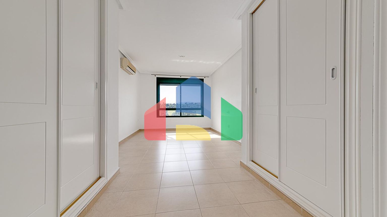 Просторные и роскошные апартаменты с видом на море в Lomas de Campoamor