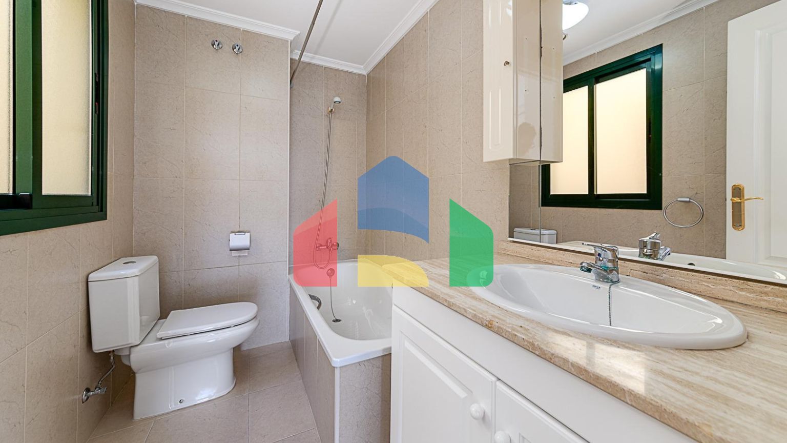 Просторные и роскошные апартаменты с видом на море в Lomas de Campoamor