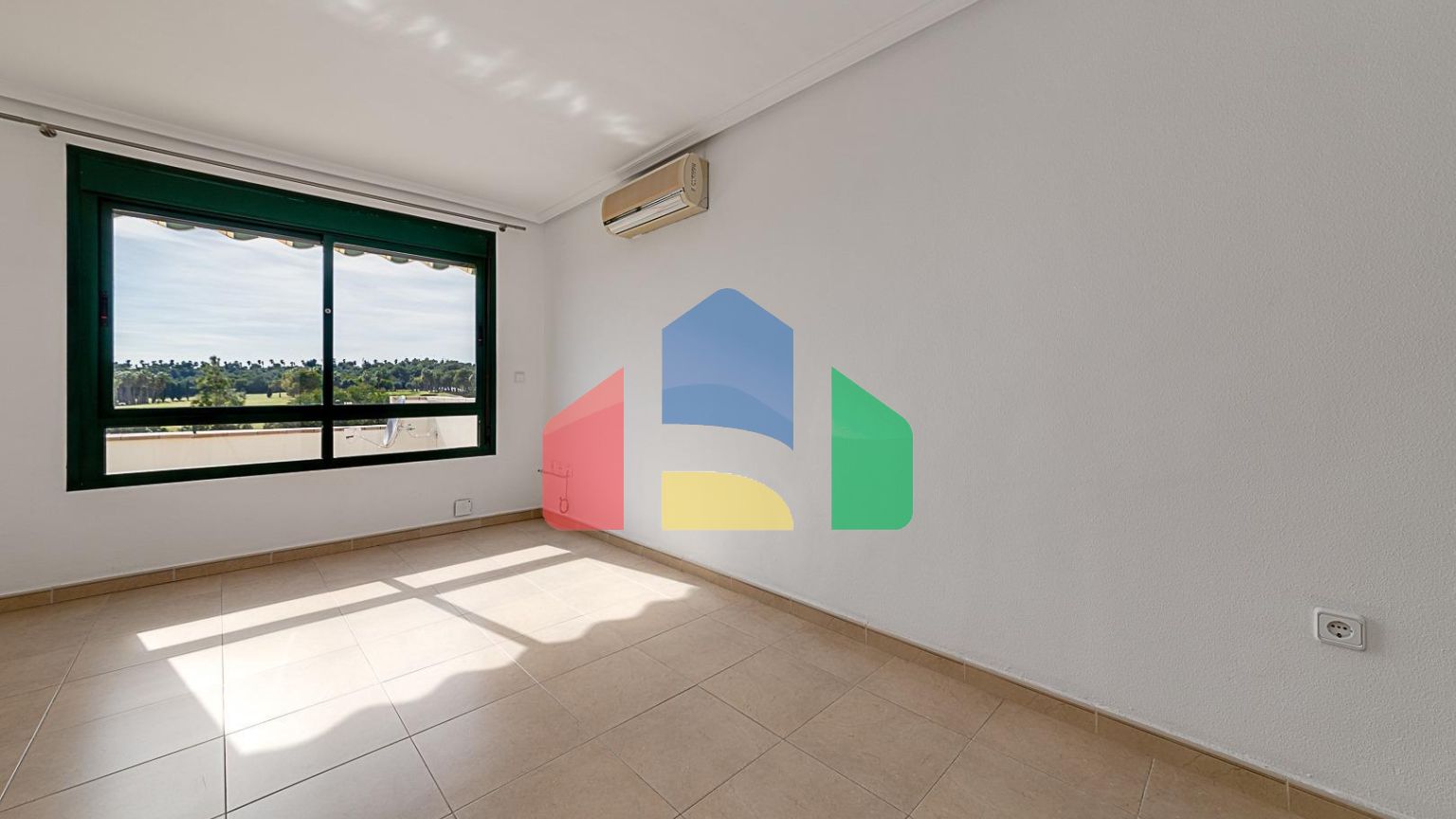 Просторные и роскошные апартаменты с видом на море в Lomas de Campoamor