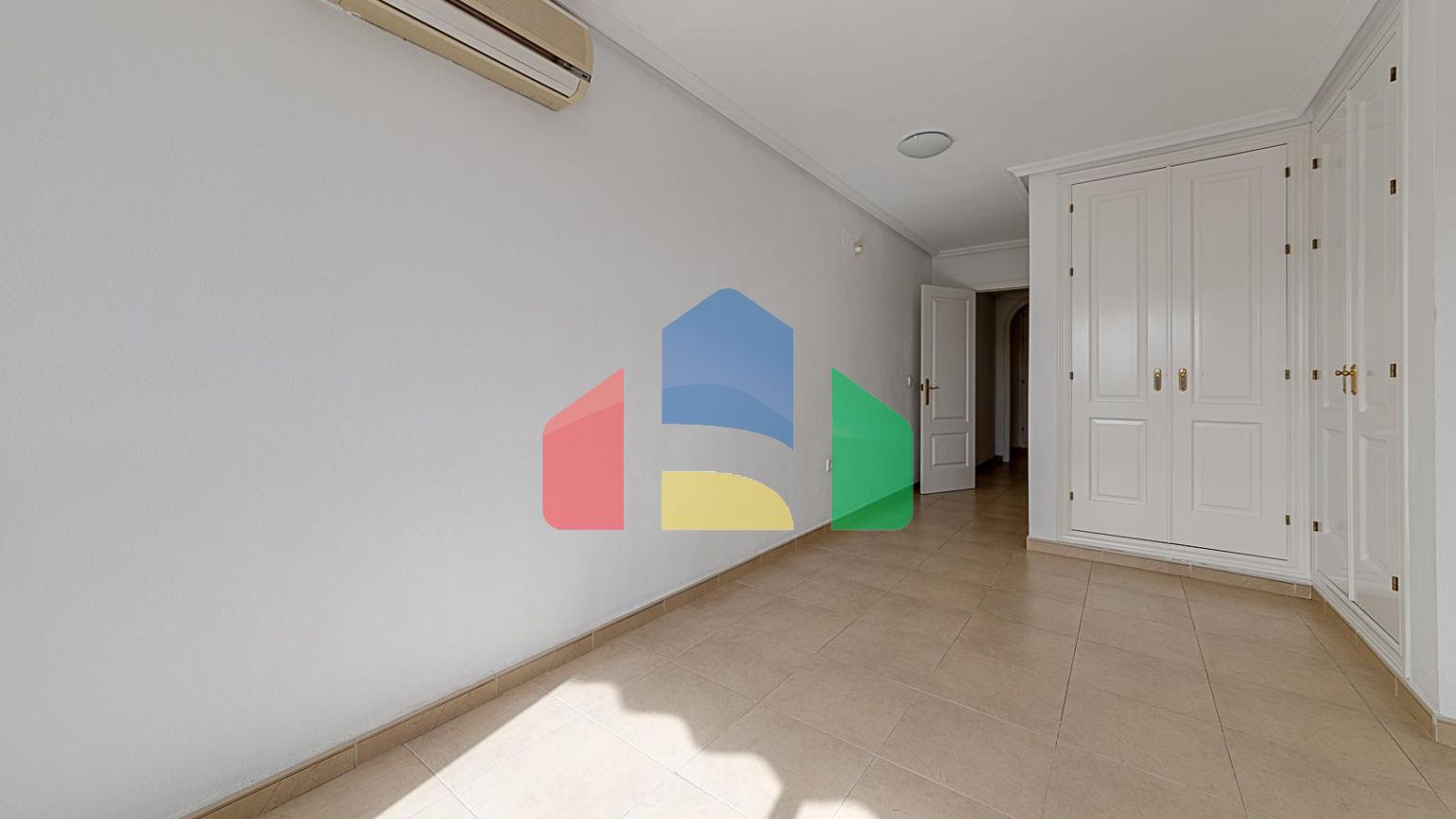 Просторные и роскошные апартаменты с видом на море в Lomas de Campoamor