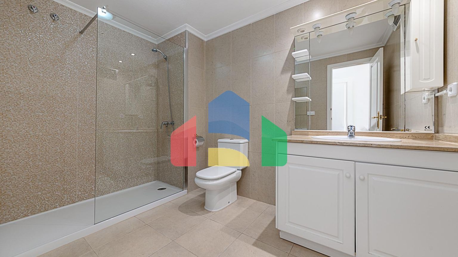 Просторные и роскошные апартаменты с видом на море в Lomas de Campoamor