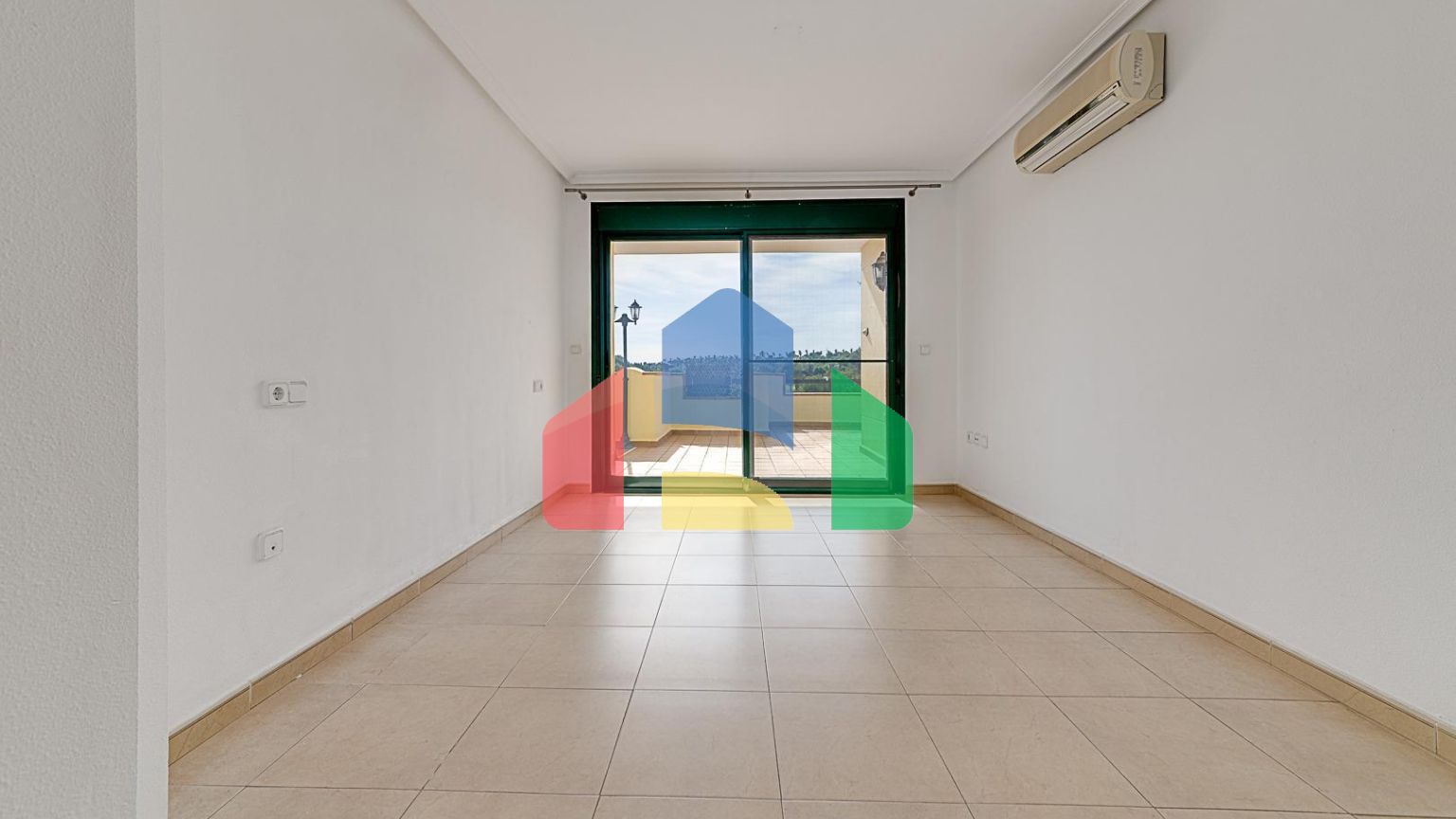 Просторные и роскошные апартаменты с видом на море в Lomas de Campoamor