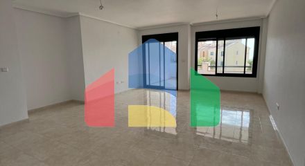 Продажа готовых апартаментов с ключом в Ломас-де-Кампоамор, Ориуэла Коста