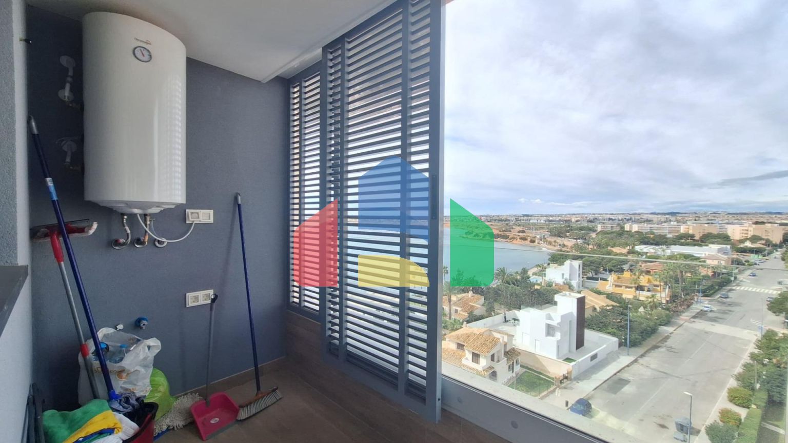 Эффектная мансарда в Пунта Прима, Ориуэла Коста с видом на море