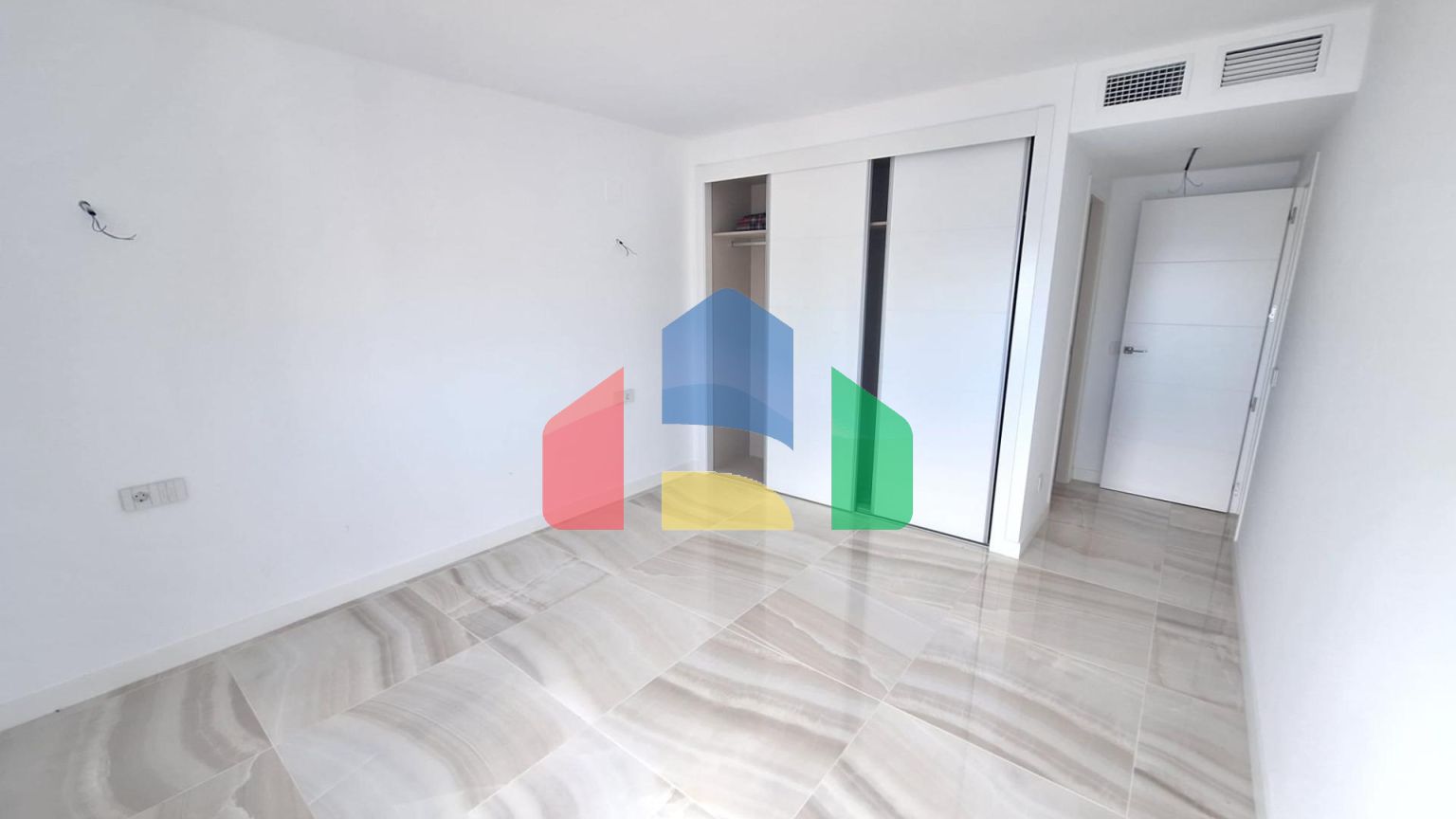 Эффектная мансарда в Пунта Прима, Ориуэла Коста с видом на море