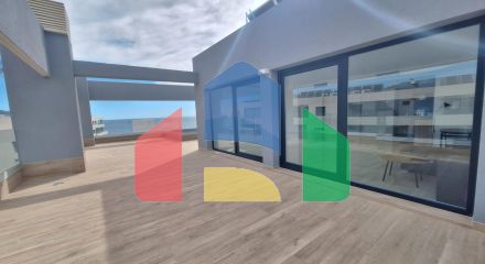 Эффектная мансарда в Пунта Прима, Ориуэла Коста с видом на море